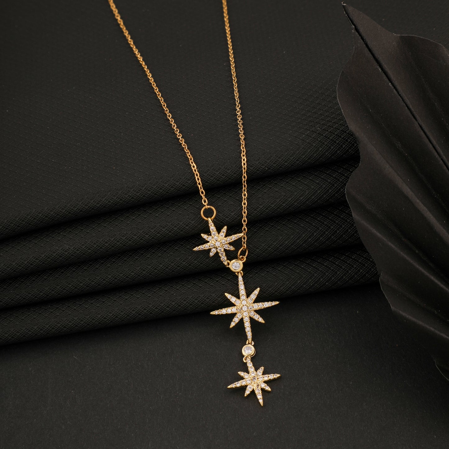 STARFISH DIAMOND GOLD NECKLACE