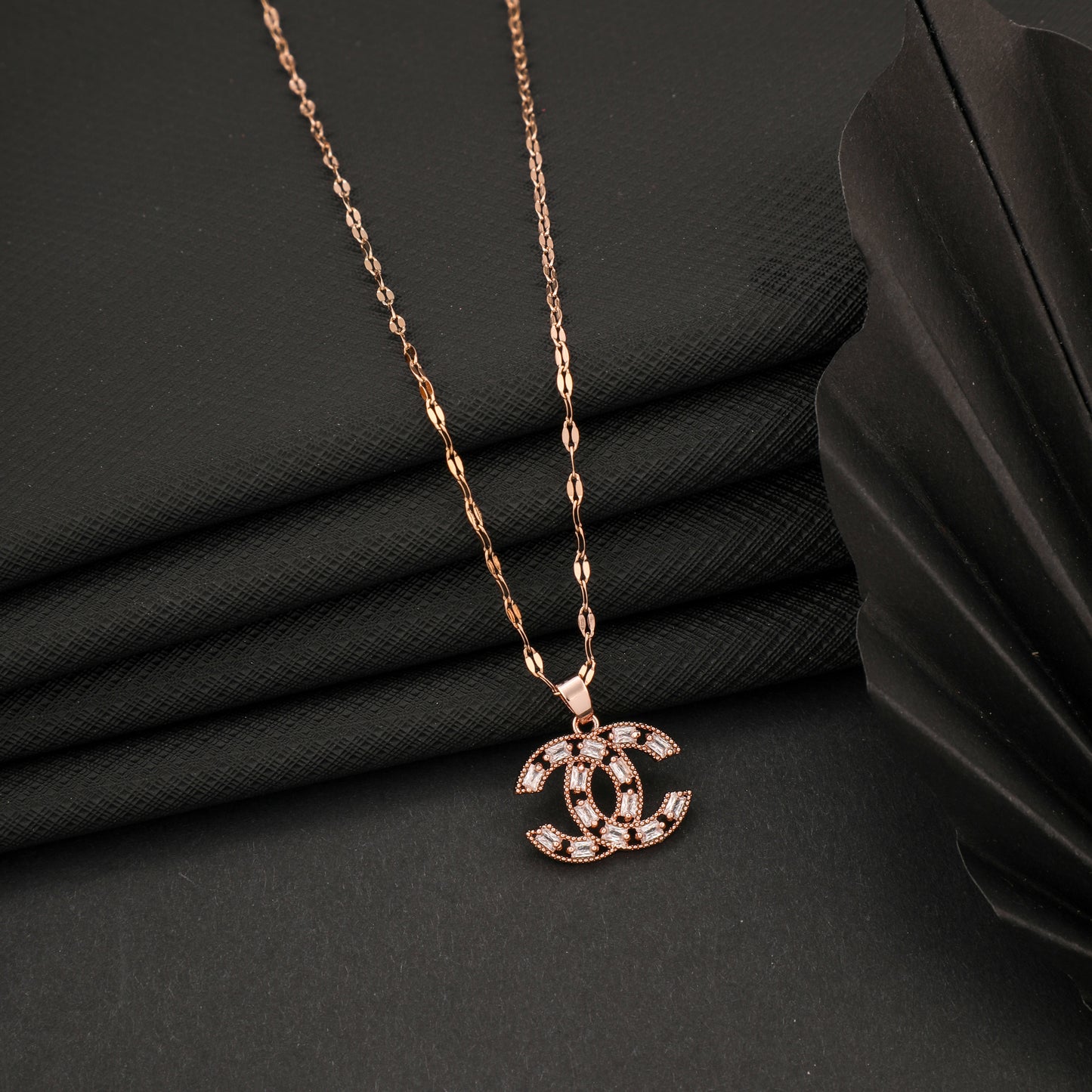 SPIDER DIAMOND ROSEGOLD NECKLACE