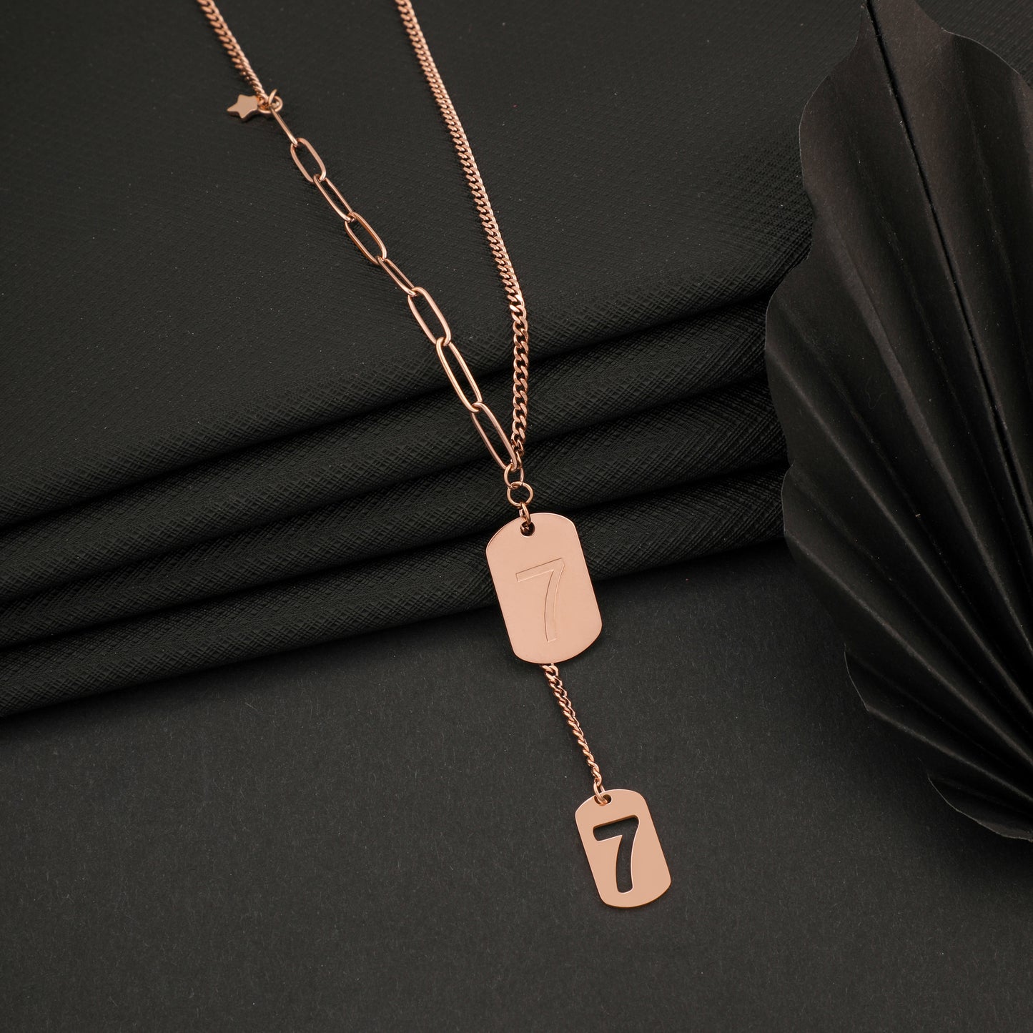 SEVEN PEDANT ROSEGOLD NECKLACE