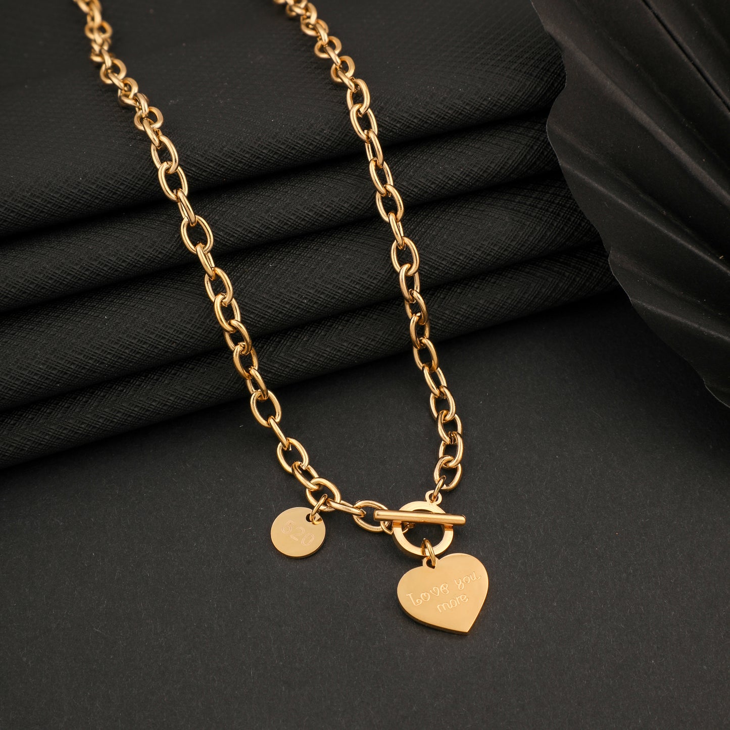 LOVE GOLD NECKLACE
