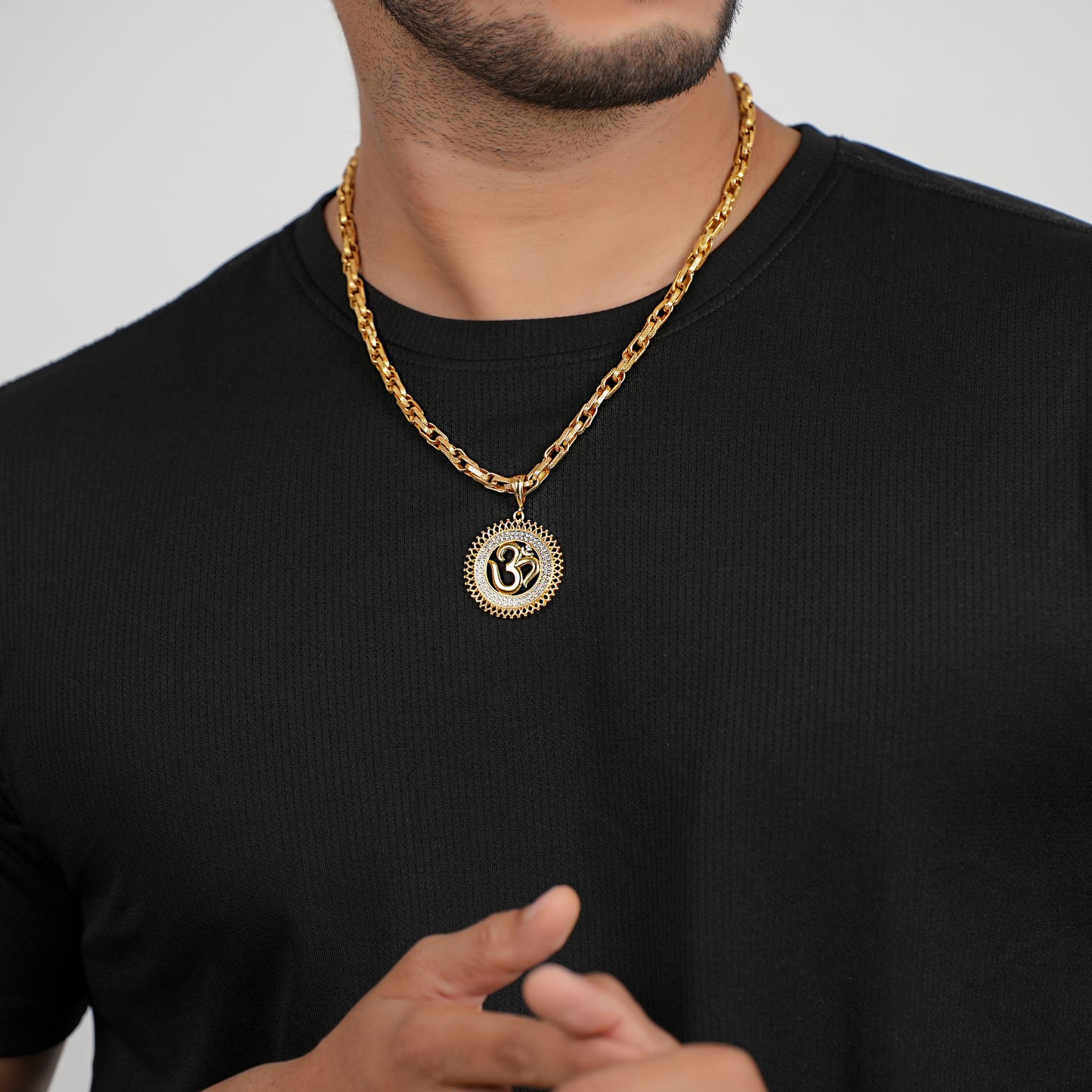 GOLD PLATED CHAIN WITH ROUND OM DIAMOND PENDANT