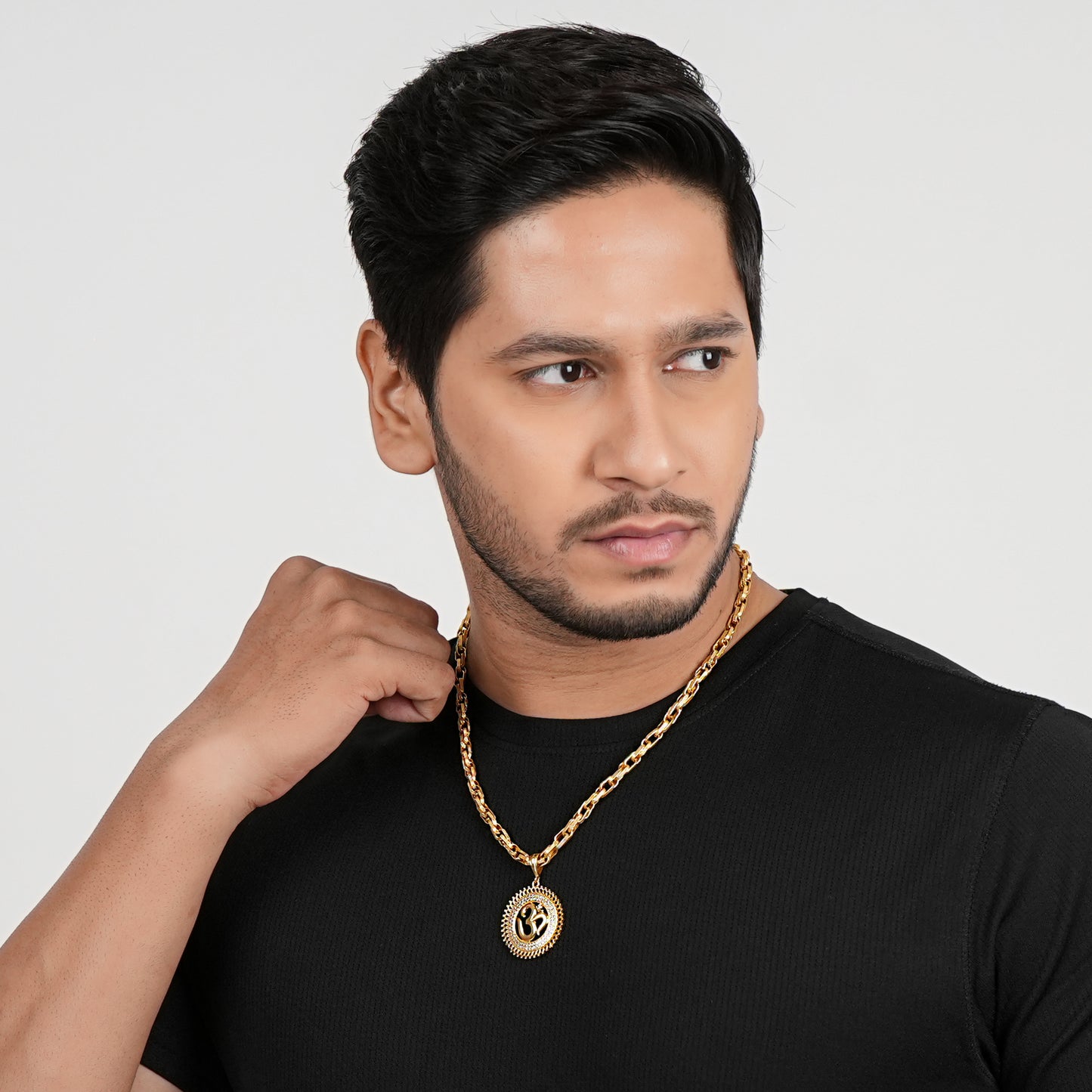 GOLD PLATED CHAIN WITH ROUND OM DIAMOND PENDANT