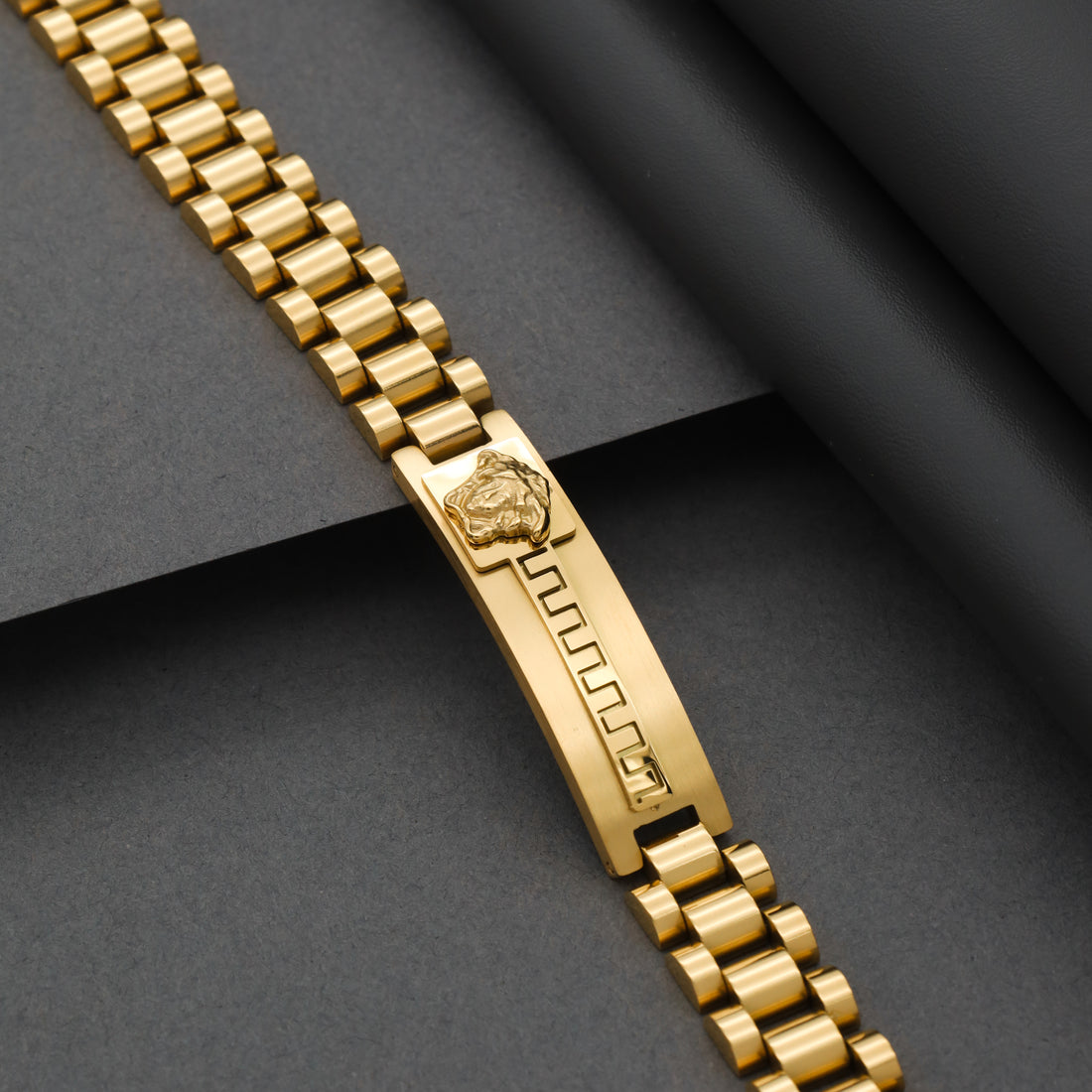 Luxuries gold Bracelet