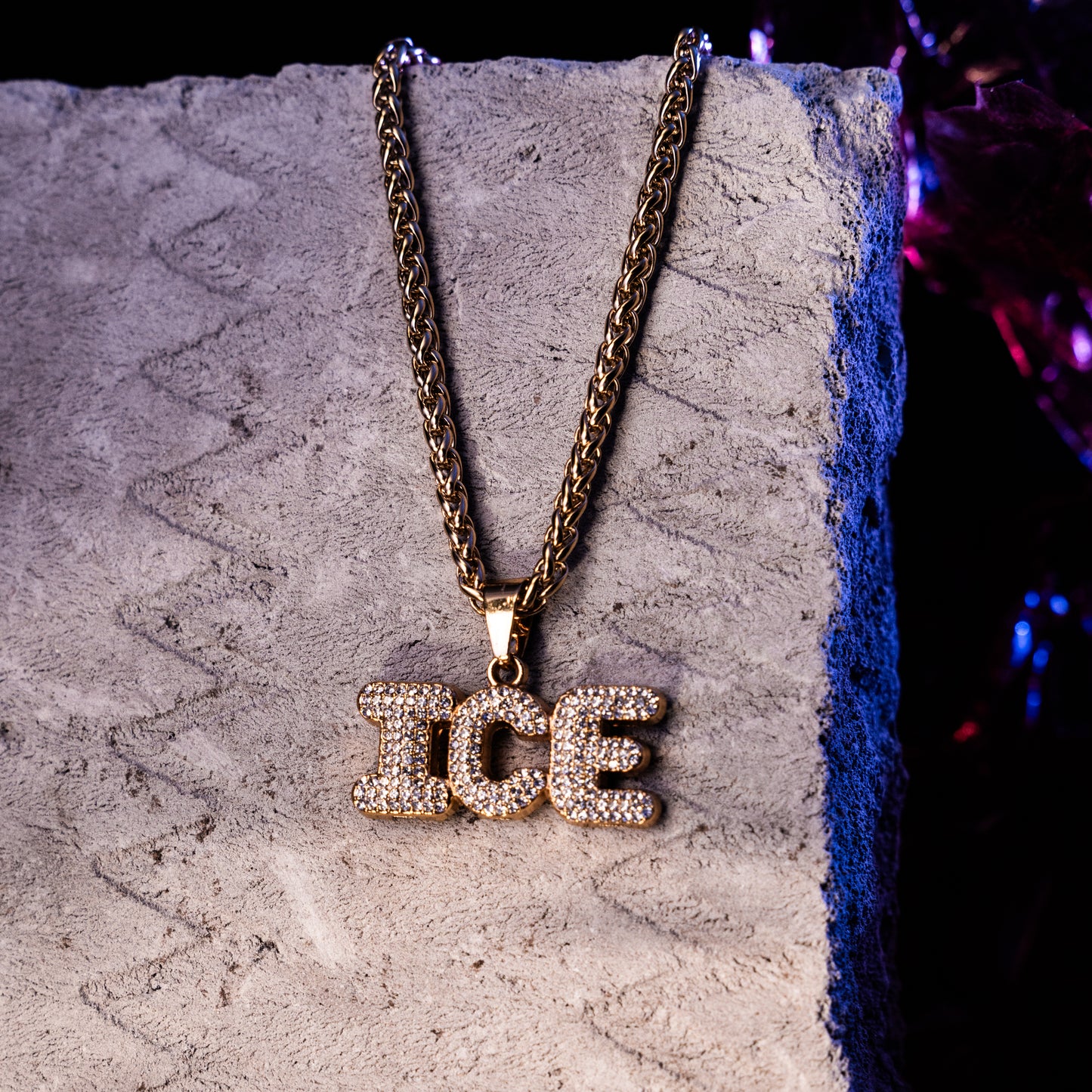 Ice Spice Gold chain With Diamond Pedant
