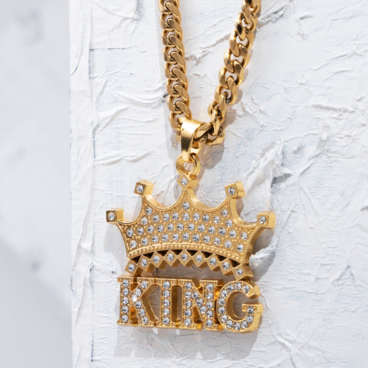 King Of Town Gold chain With Diamond Pedant
