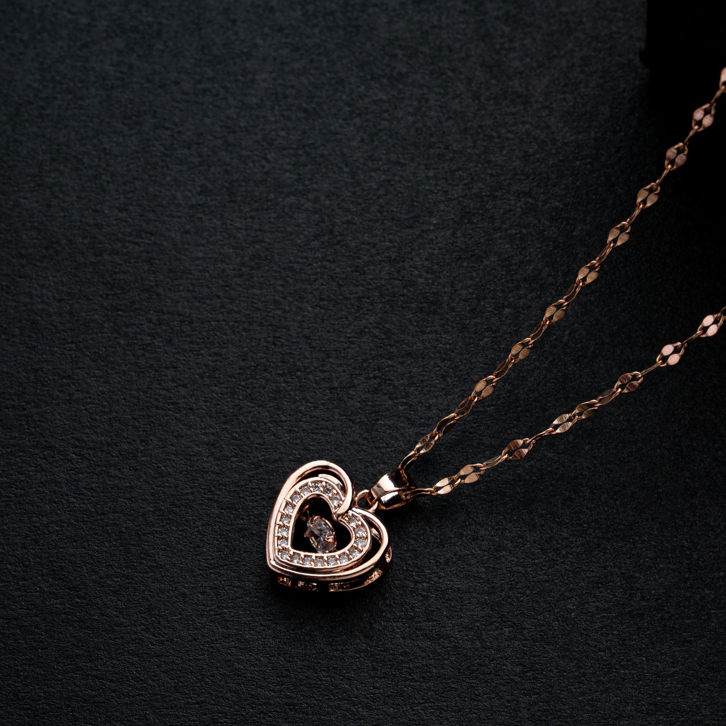 Lovemania Heart Pendant Rosegold Necklace