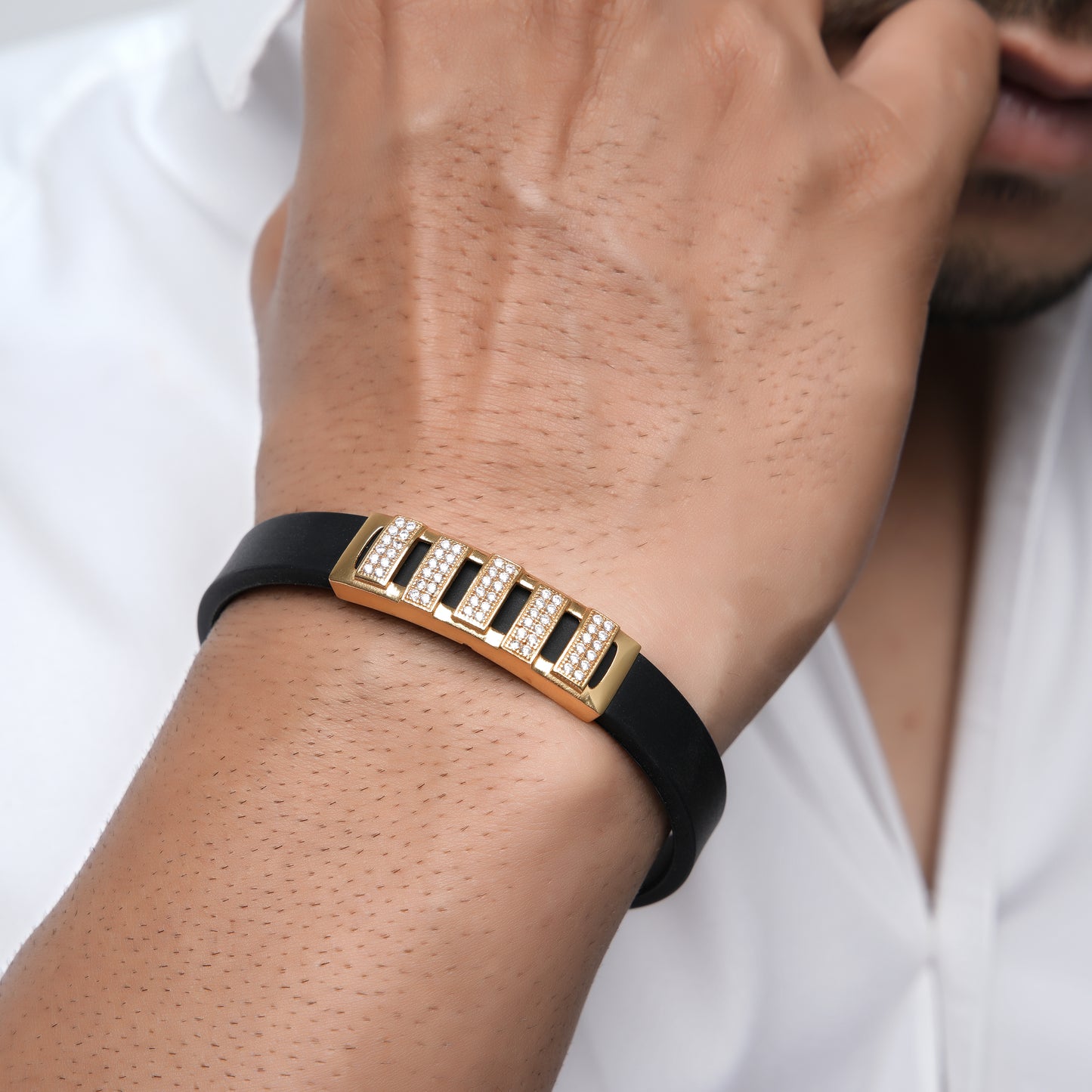 GOLD PLATED MORBIUS WITH DIAMOND IN BLACK SILICONE BRACELET