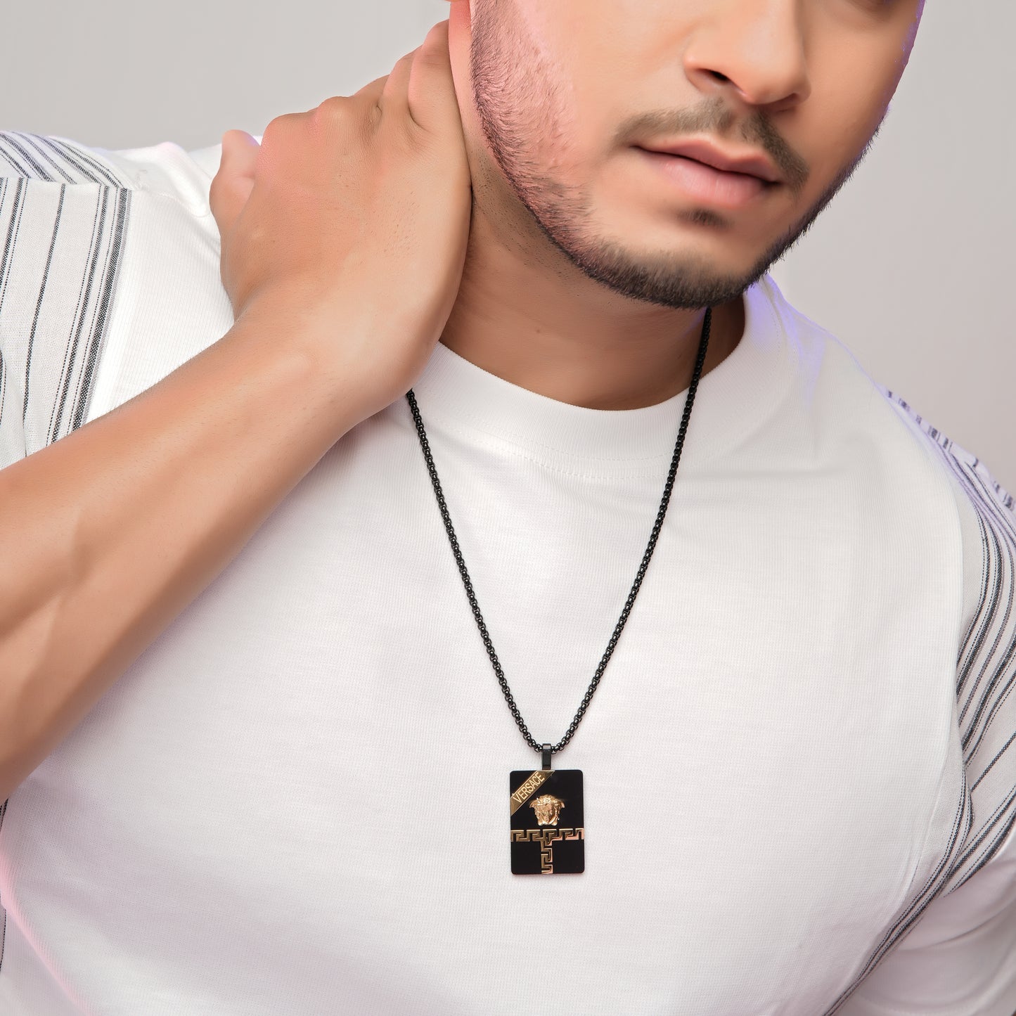 Domino Men's Black chain And Pedant