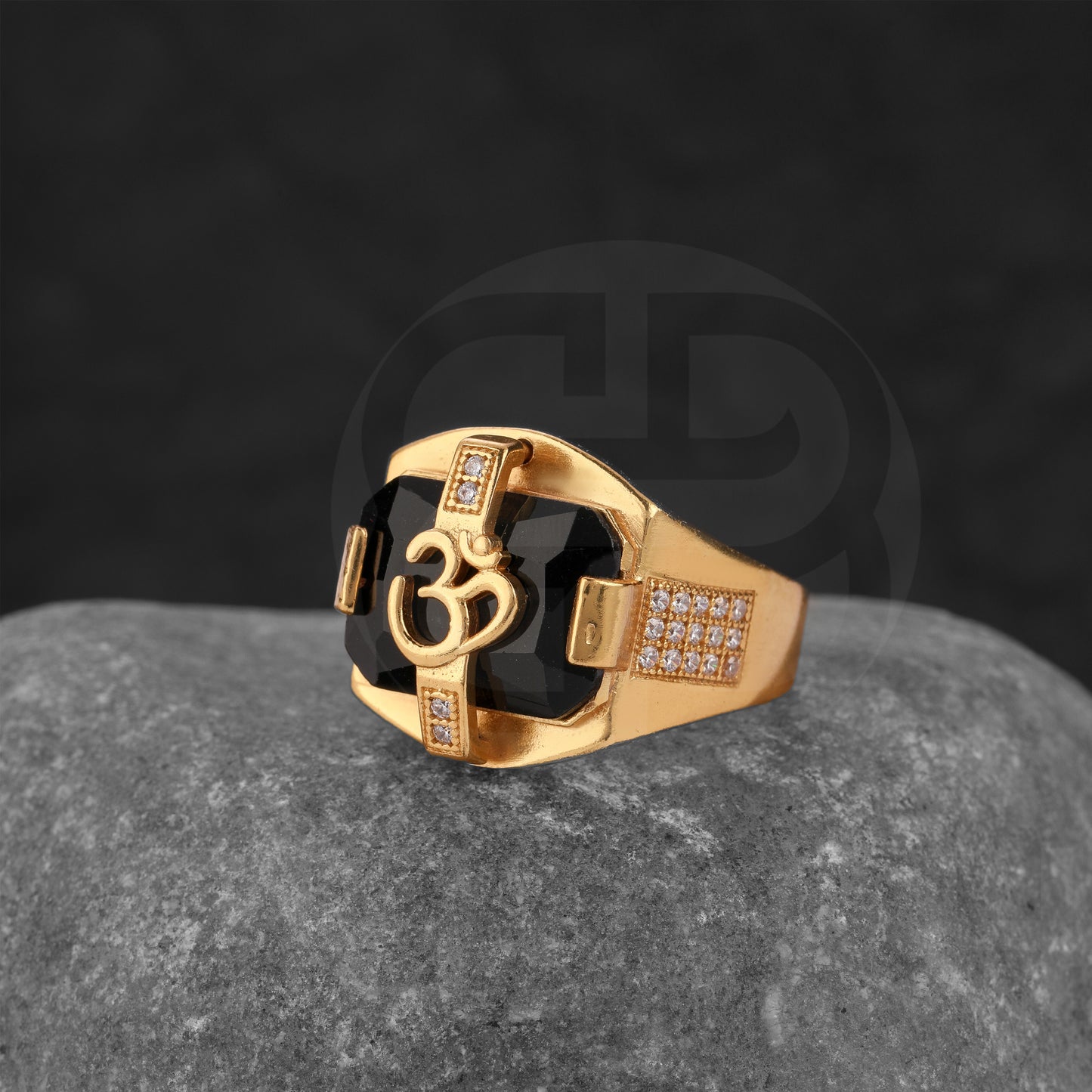 GOLD PLATED BLACK STONE RING GPSR022