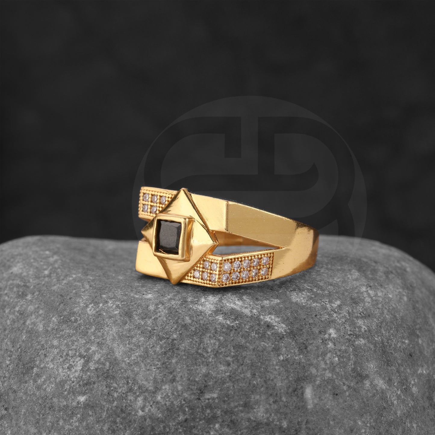GOLD PLATED BLACK STONE RING GPSR039