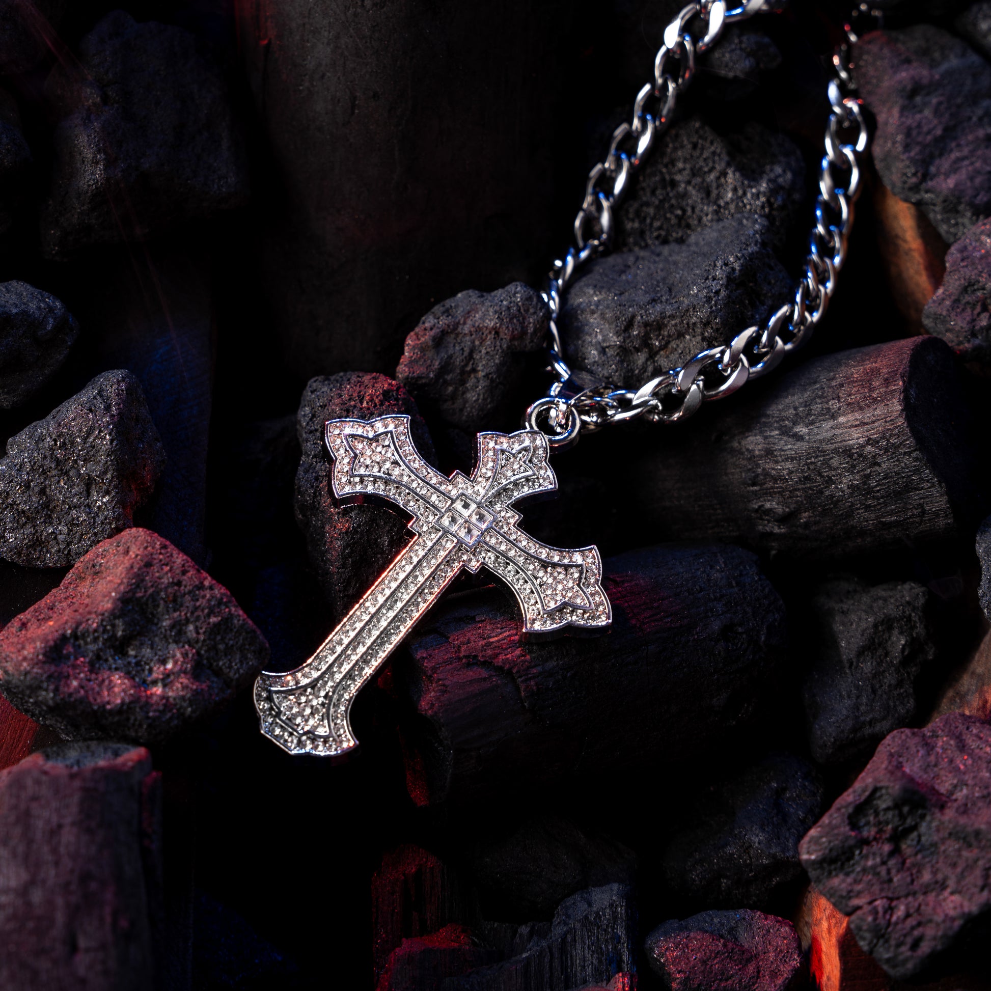 The Silver Cross chain With Diamond Pedant SPCP071