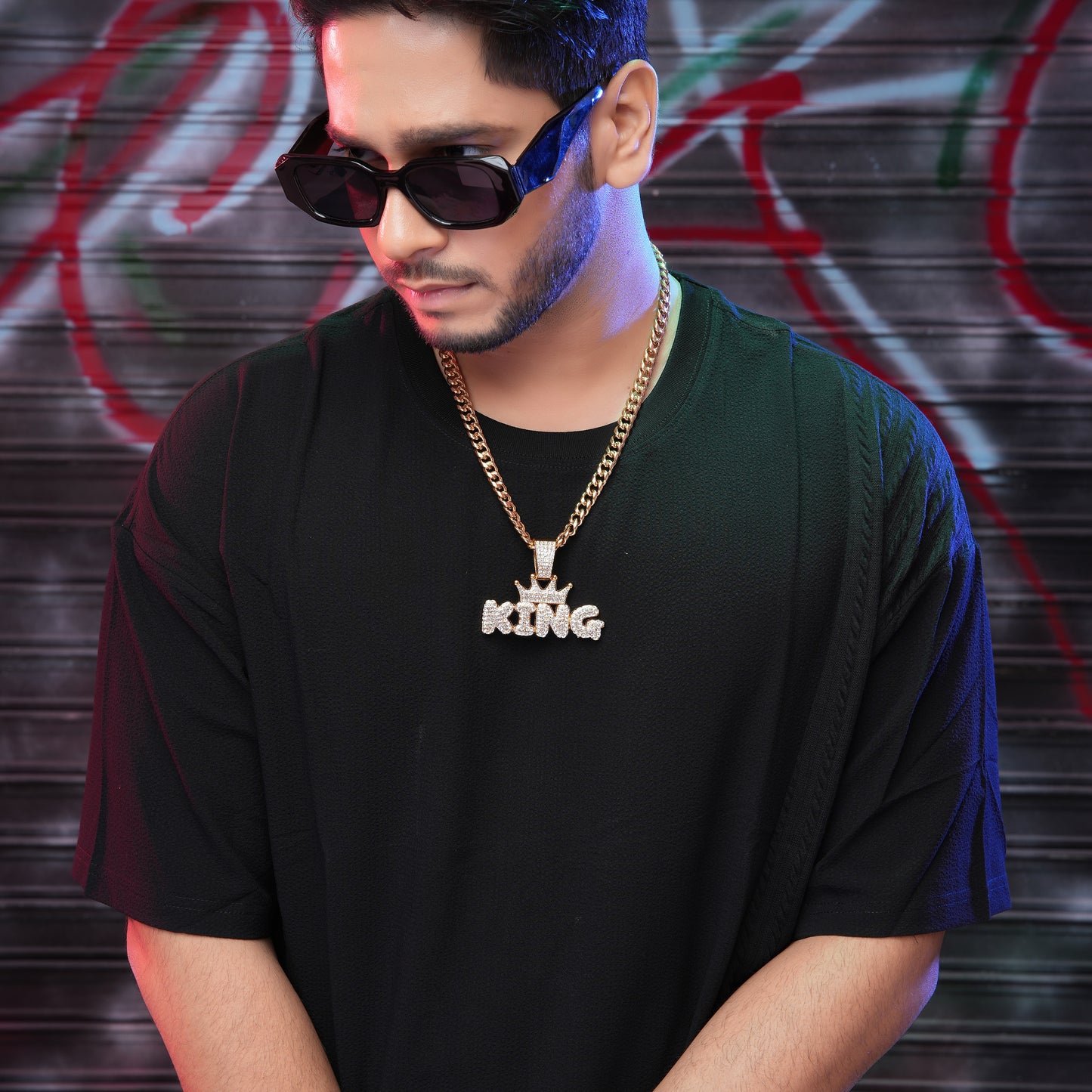 King Crown Gold chain With Diamond Pedant