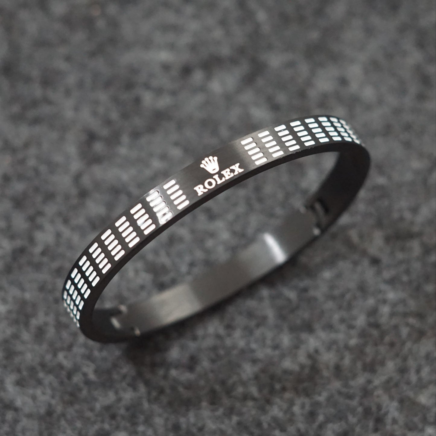 Venom Black And White Kada