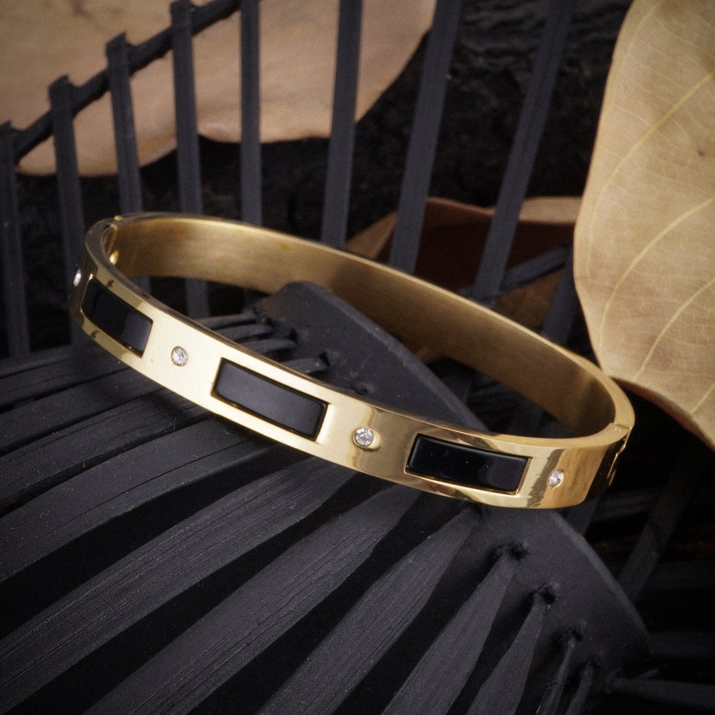 MARVEL GOLD BLACK DIAMOND PREMIUM KADA