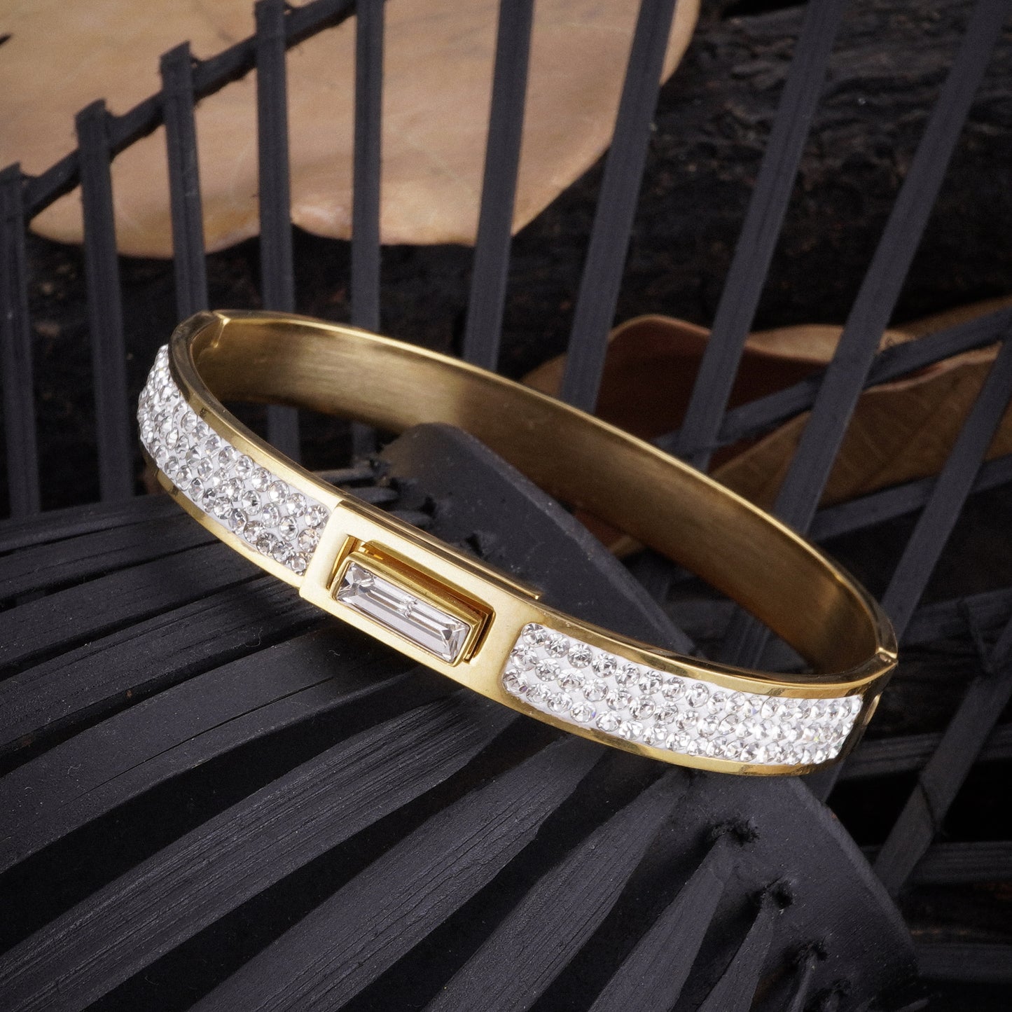 CRYSTAL GOLDEN DIAMOND PREMIUM KADA
