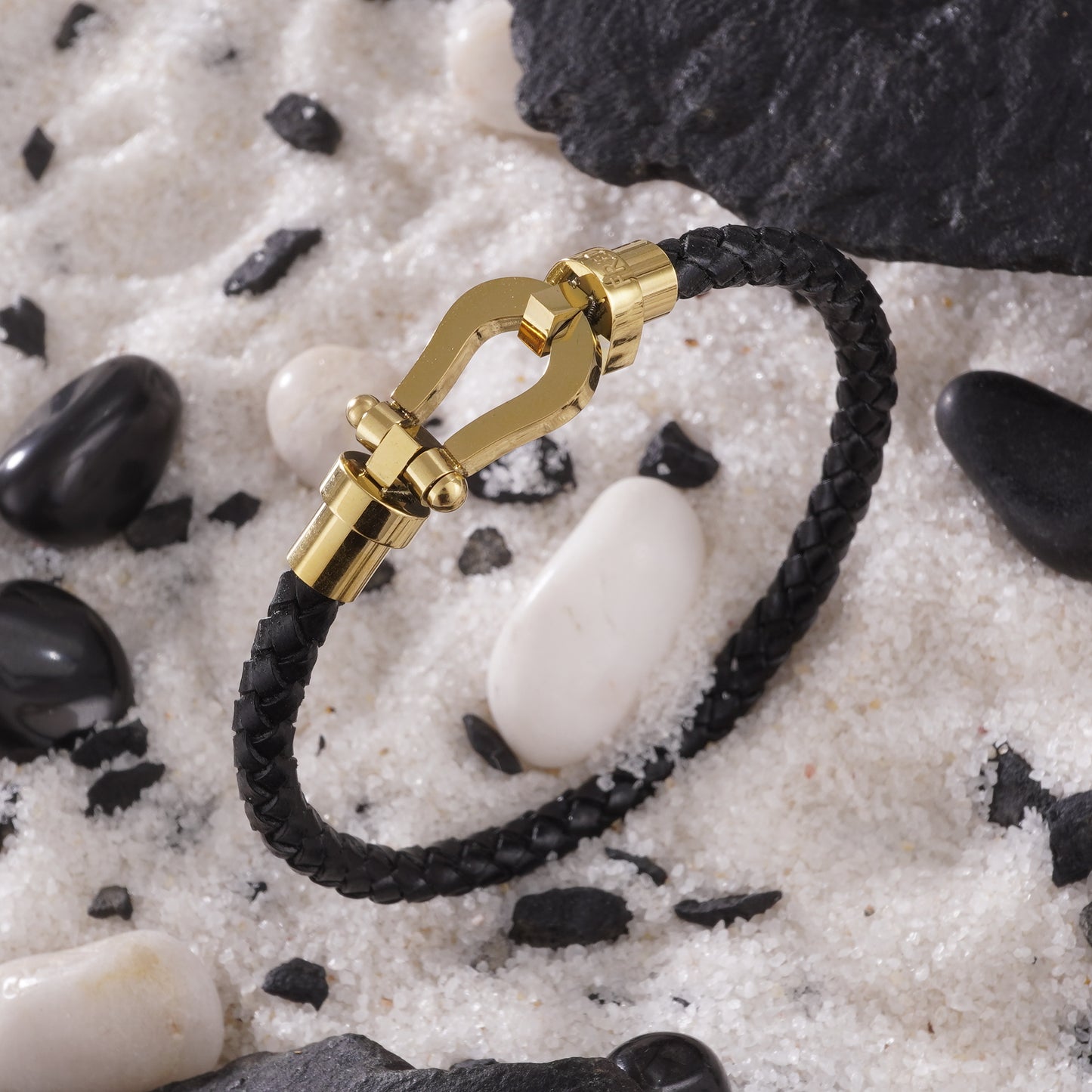 GOLDEN HOOK LEATHER BRACELET