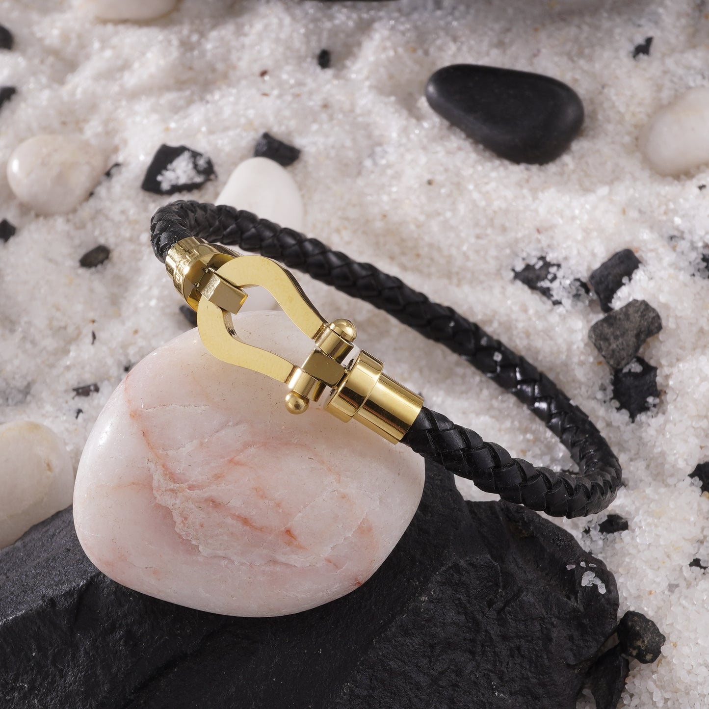 GOLDEN HOOK LEATHER BRACELET