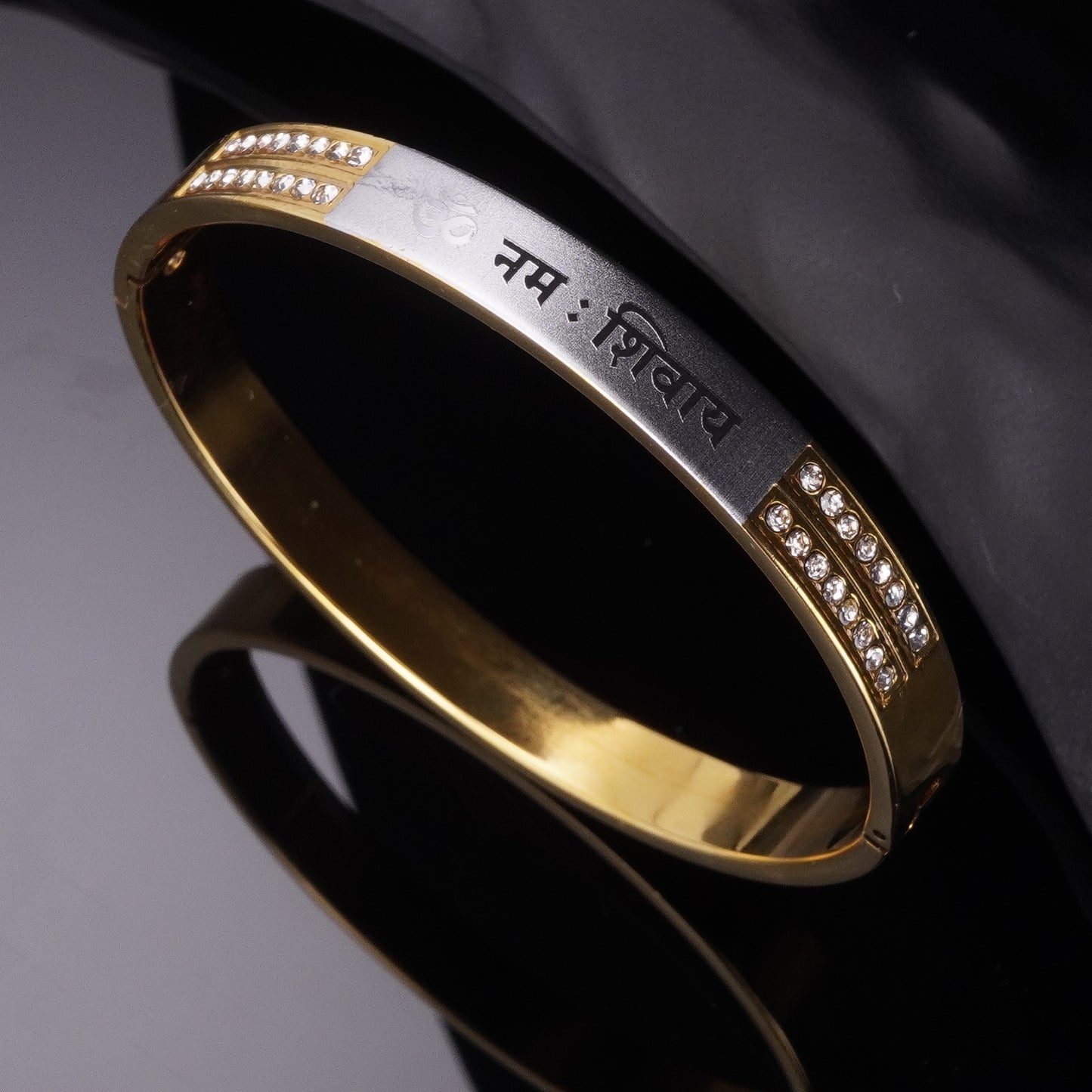 RUDRA GOLD SILVER LUXURIES KADA