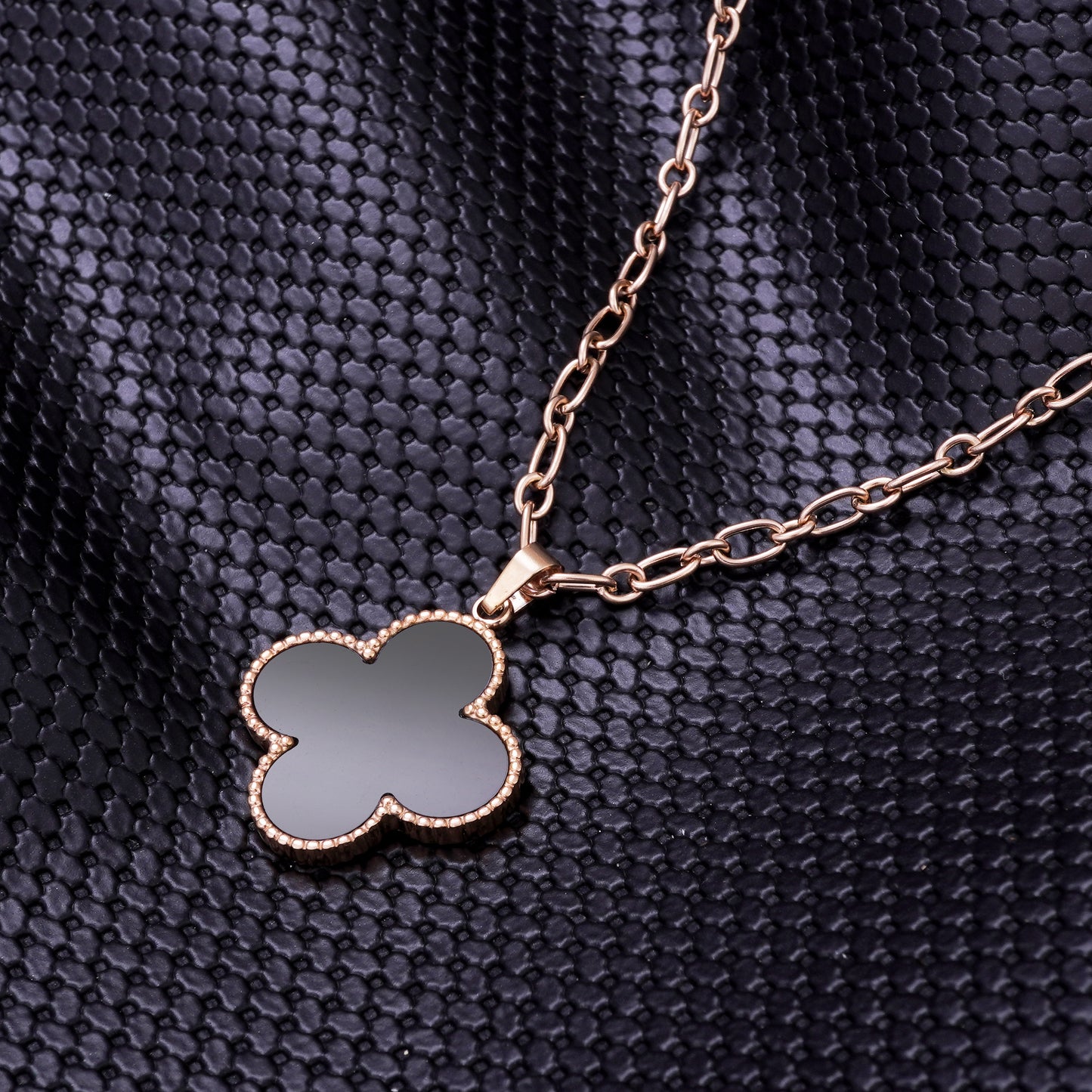 BLACK PANCY ROSEGOLD NECKLACE