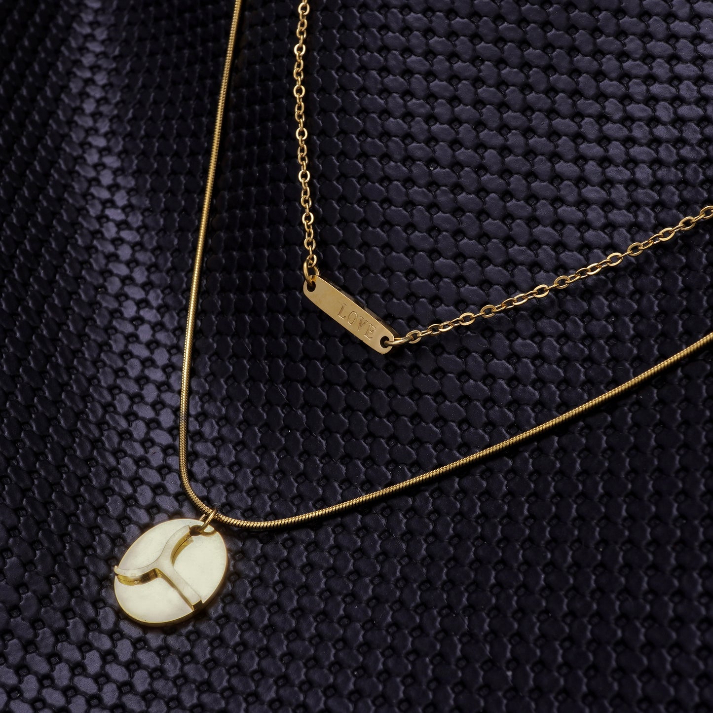 TESLA GOLD NECKLACE