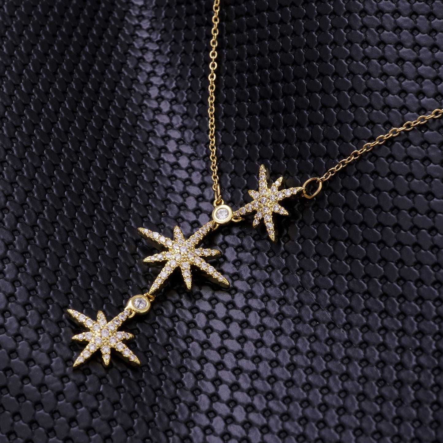 STARFISH DIAMOND GOLD NECKLACE