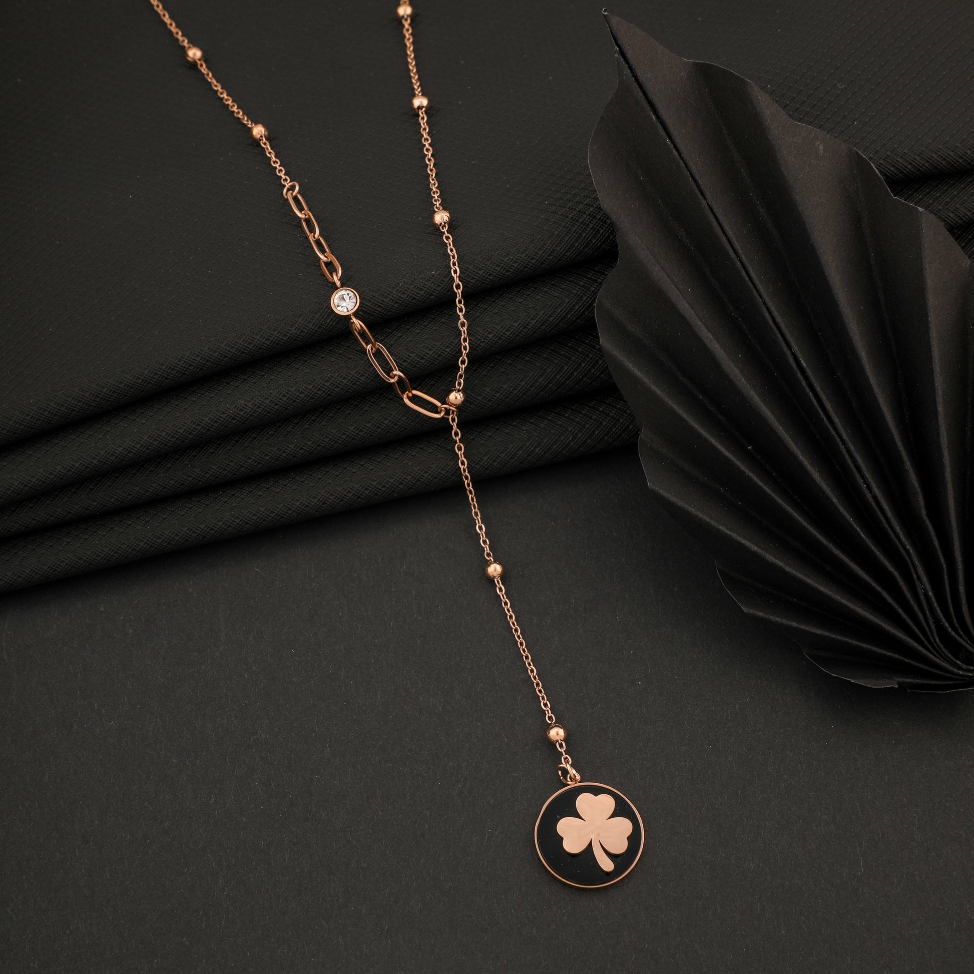 Orchid Black Rosegold Necklace