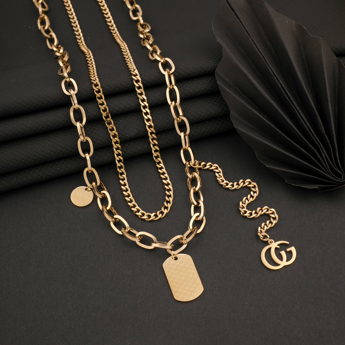 HEXAGONE GOLD PEDANT NECKLACE