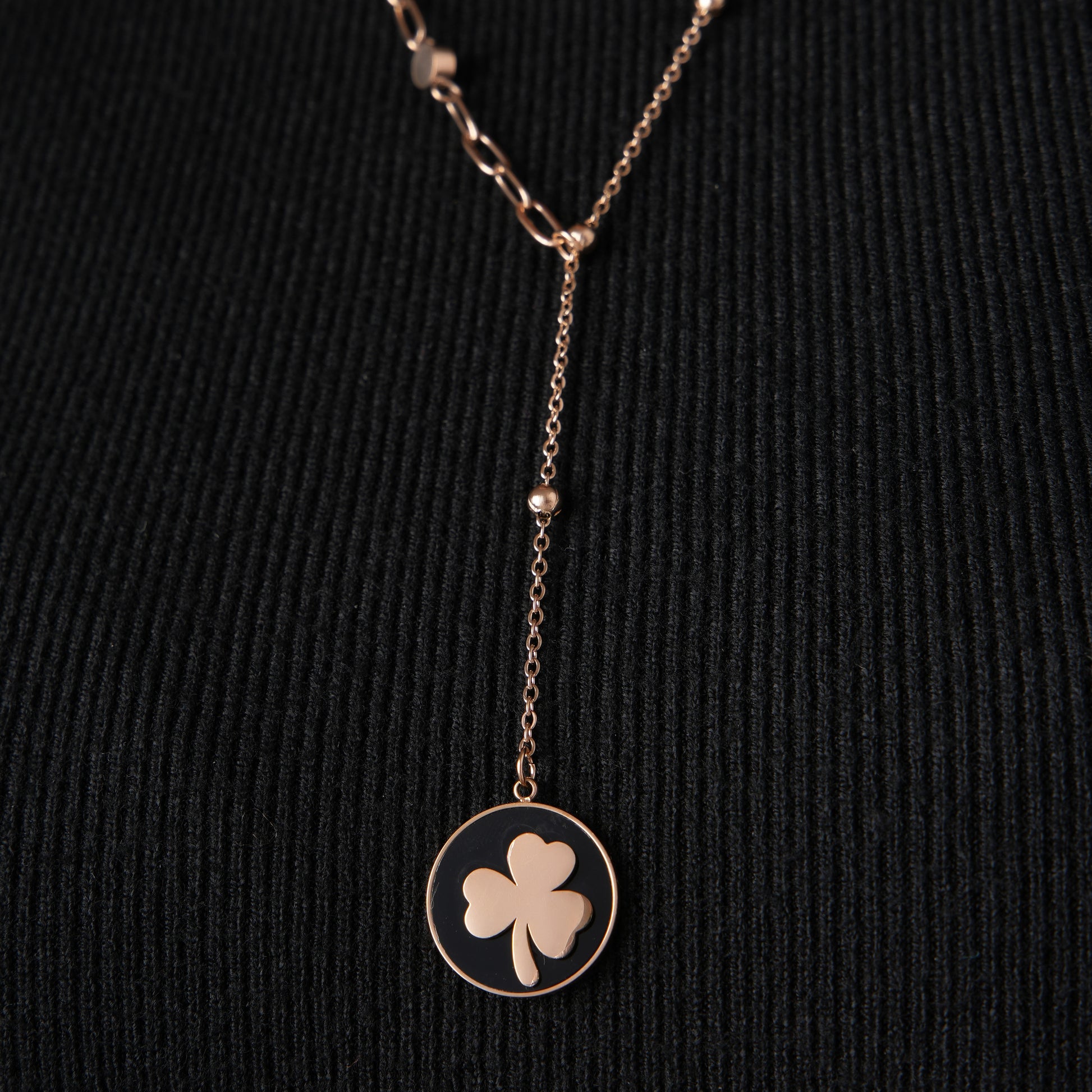 Orchid Black Rosegold Necklace