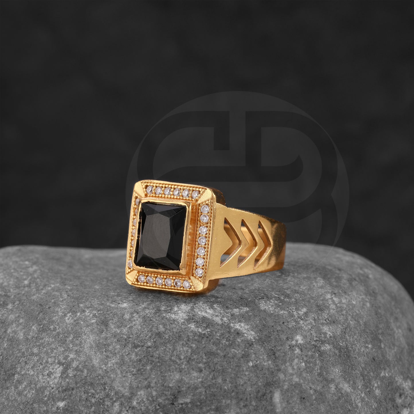 GOLD PLATED BLACK STONE RING GPSR036
