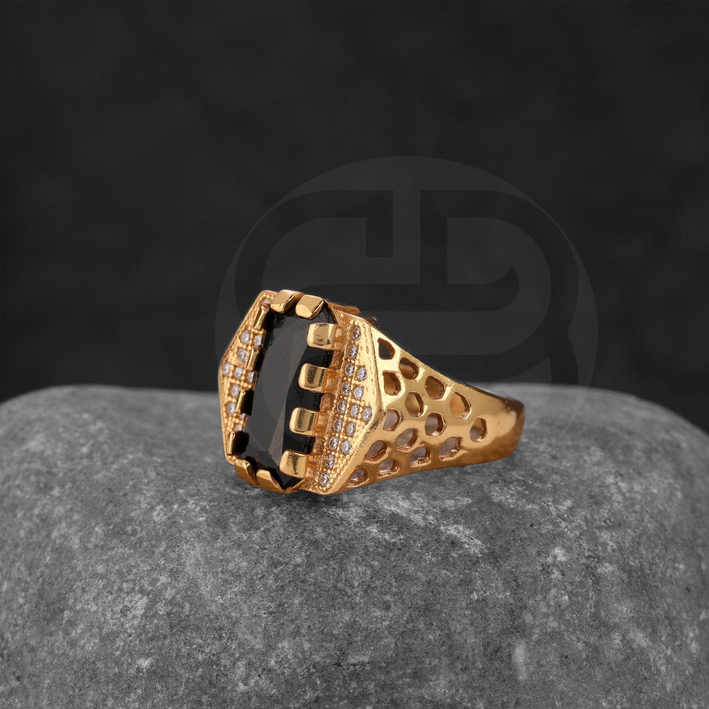 GOLD PLATED BLACK STONE RING GPSR043