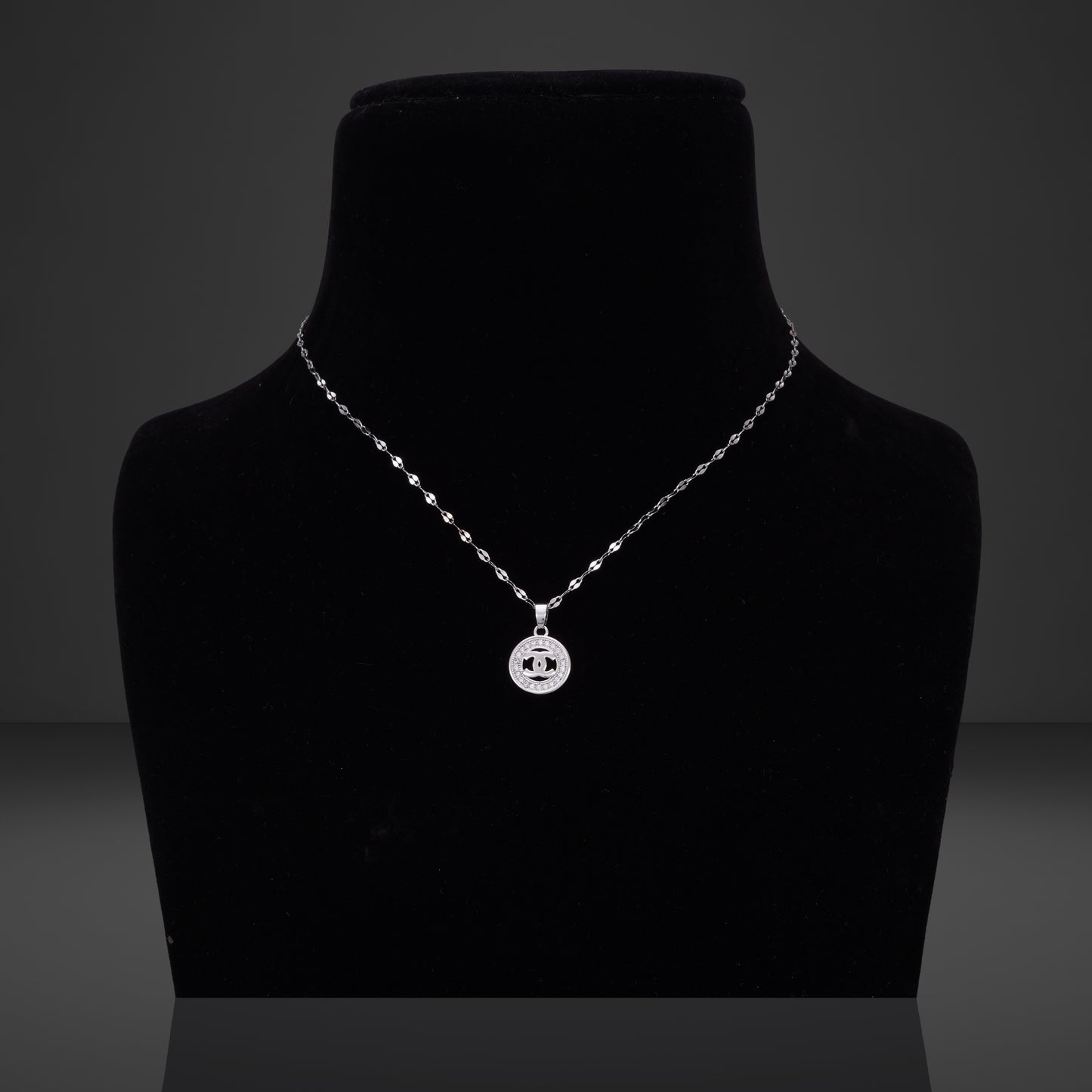 CURLY DIAMOND SILVER NECKLACE