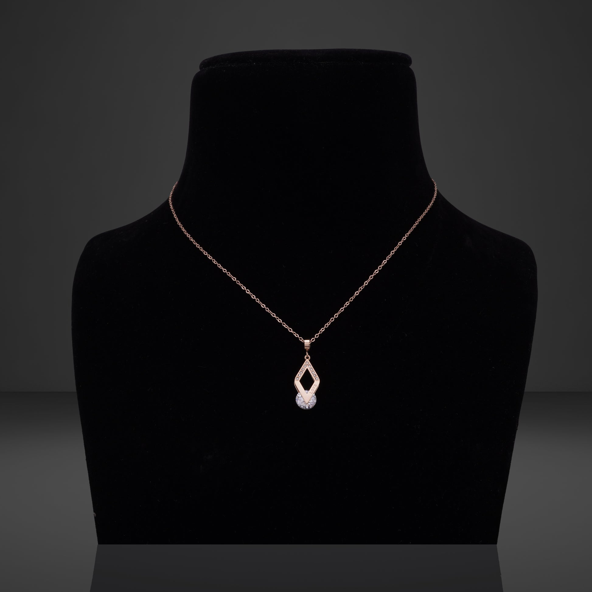 Cone Diamond Rosegold Necklace