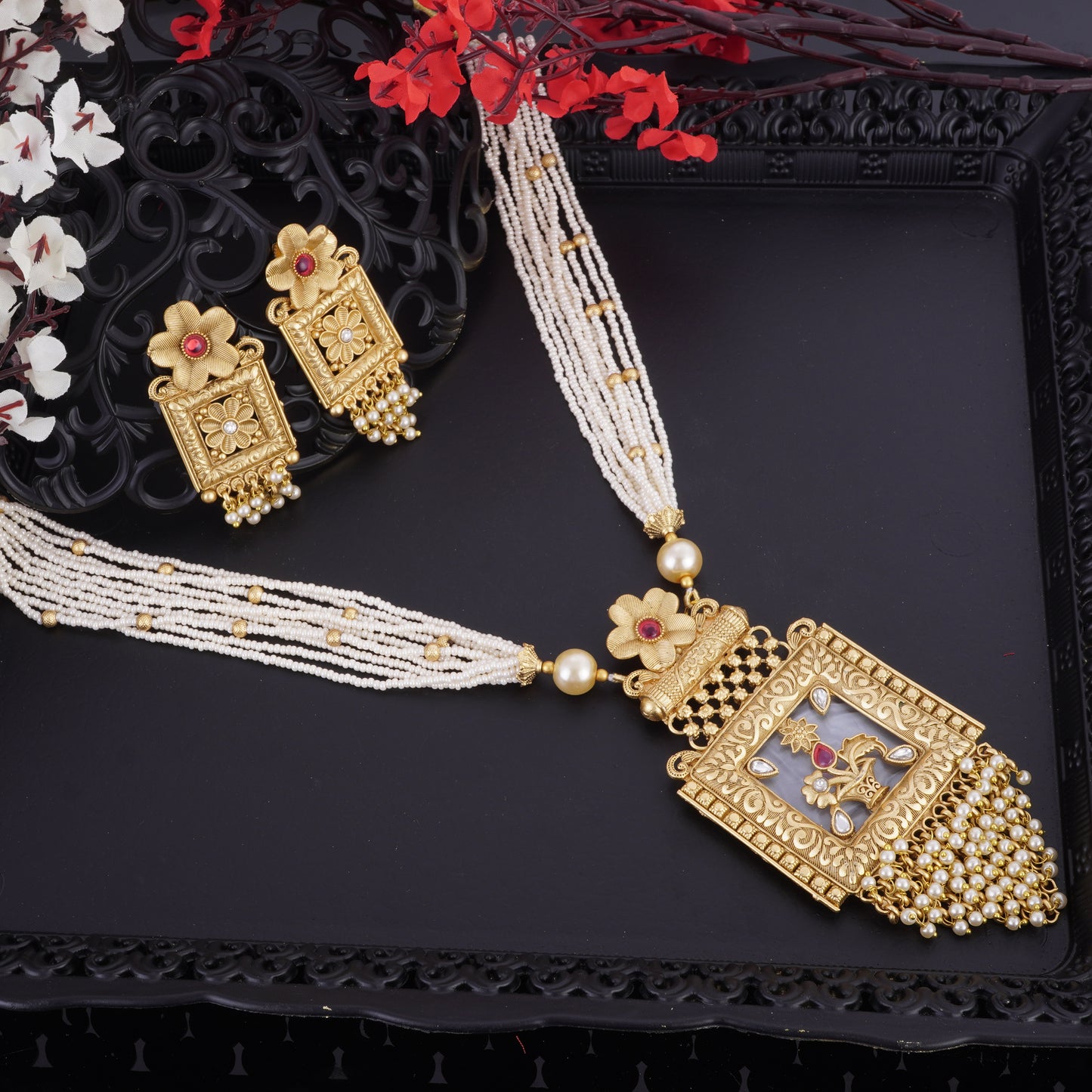 SAFFRON WHITE MAROON BRIDAL JEWELLERY