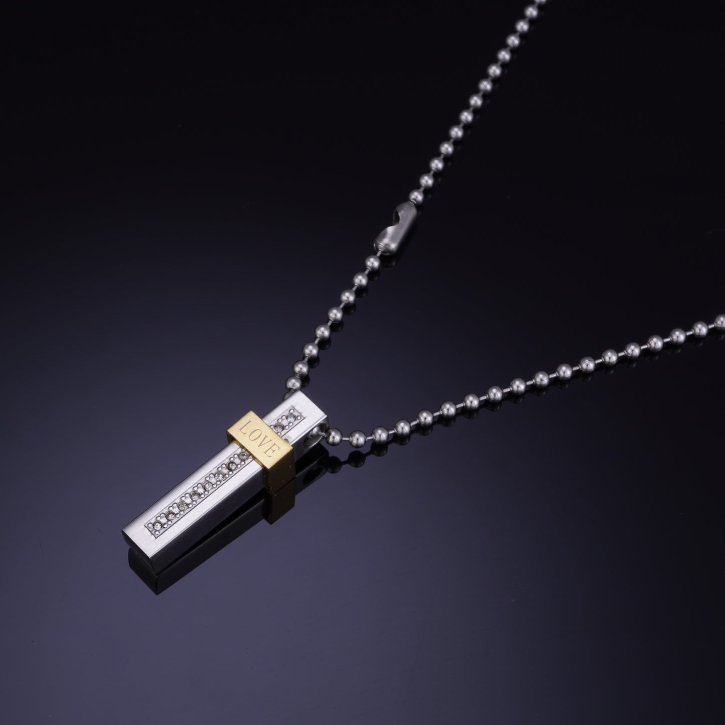 CUBOID SILVER PEDANT NECKLACE